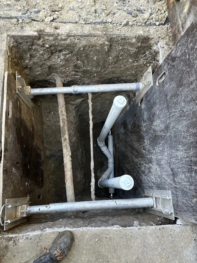 Experienced plumber completing Gas Line Repair work in East St. Louis